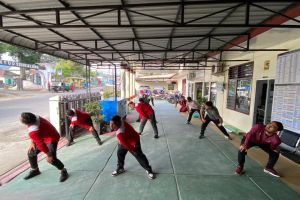 Semangat Hidup Sehat, Seluruh Aparatur Pengadilan Agama Sidikalang Laksanakan Jumat Sehat dengan Senam Pagi