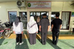 Tingkatkan Kedisiplinan, Pranata Keuangan APBN Terampil Pengadilan Agama Sidikalang Pimpin Briefing Petugas Keamanan dan Kebersihan